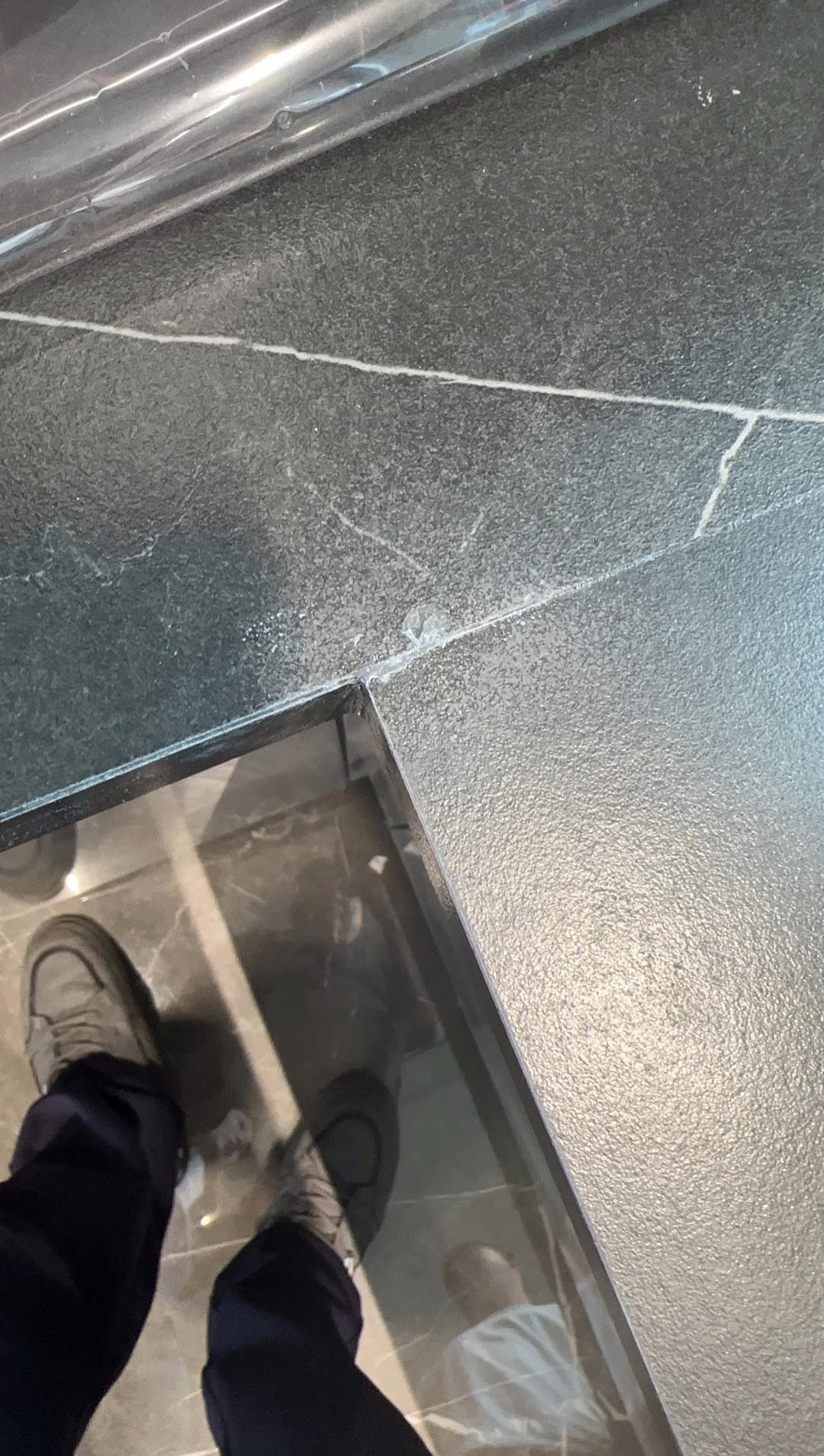 二手房渗水痕迹翻新遮盖，新手究竟怎么识别？